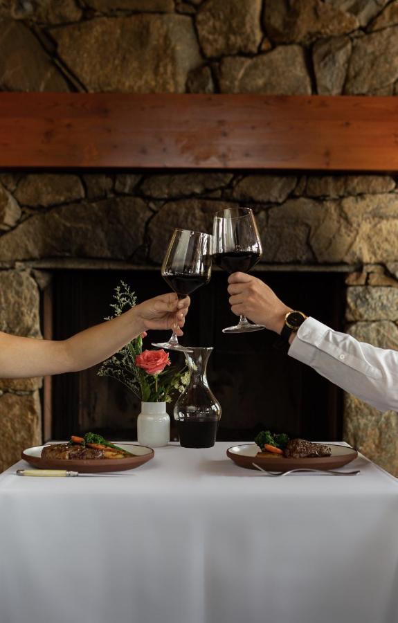 Headwaters Lodge At Eagle Ranch Resort Invermere Kültér fotó